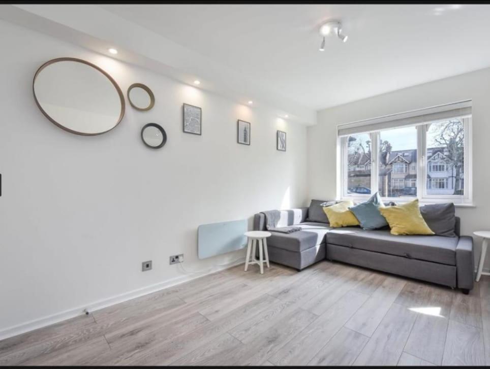 Elegant 1 Bed Flat In Tooting Londra